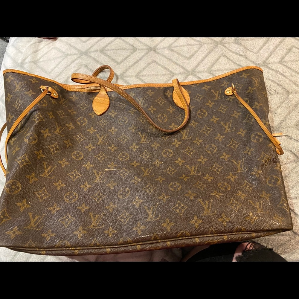 Neverfull GM Monogram Canvas Shoulder Bag